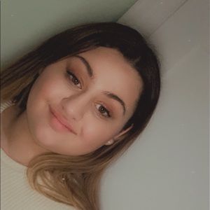 Meet your Posher, Sanela